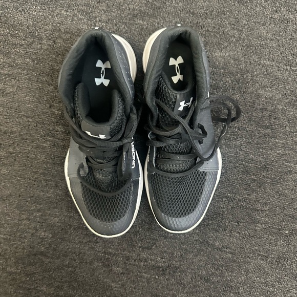 Under Armour Black Sneakers Sleek Mesh Design - Picture 1 of 6